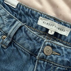 These are very good jeans, sadly did not fit my waist, never worn. ❤️